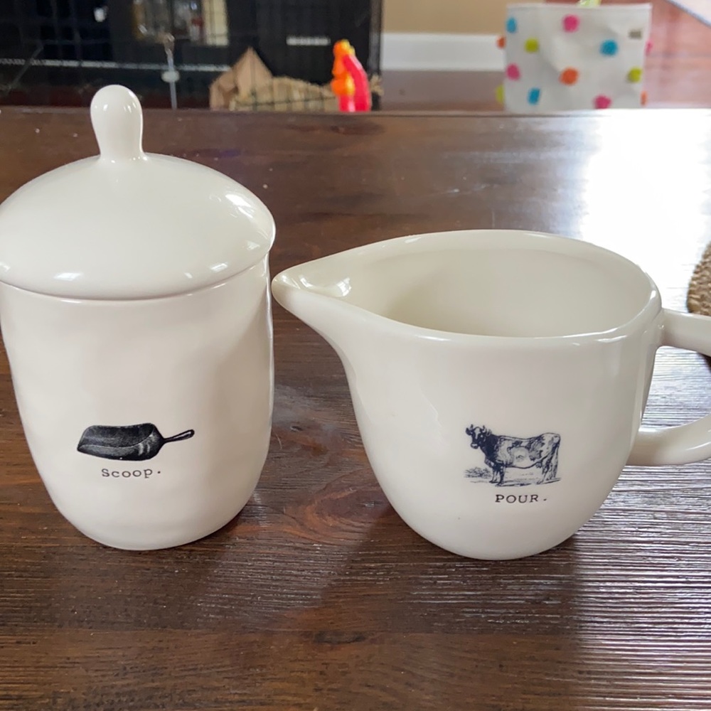 Rae Dunn scoop and pour